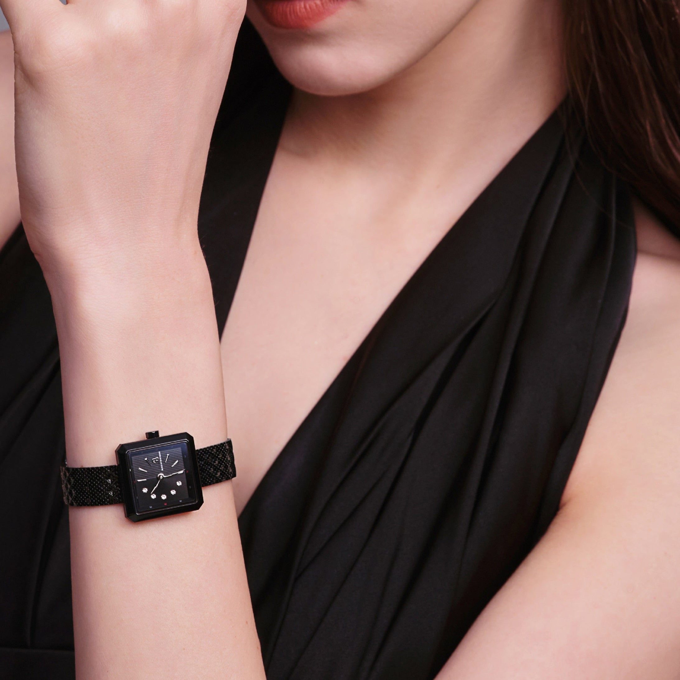 Spider 24mm Black & White Dial Meshband Watch - 4B1173 - wrist - Black By Blue Brave