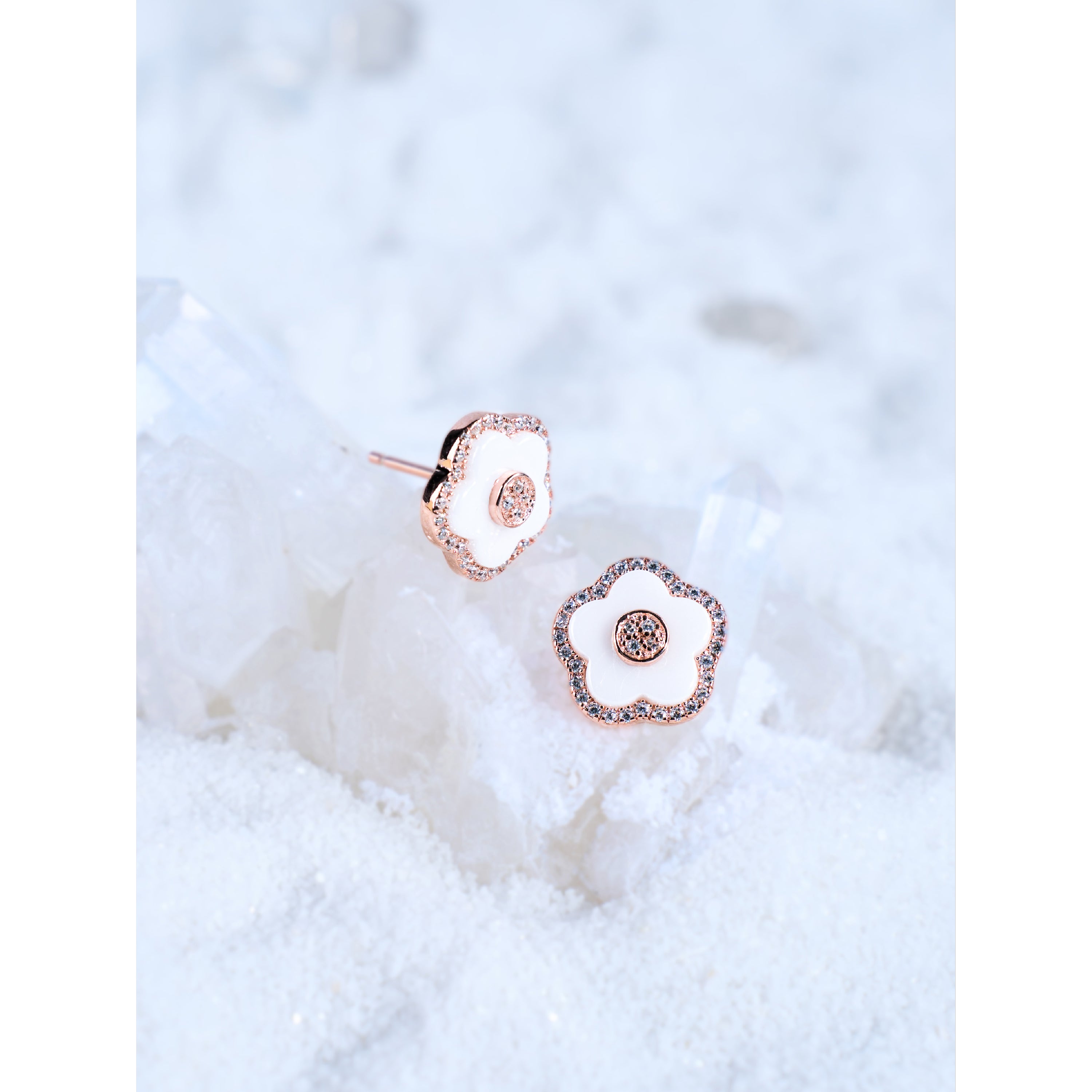 Classic Flower Stud Earrings Brass 18k Rosegold Plating & White Ceramic 13mm