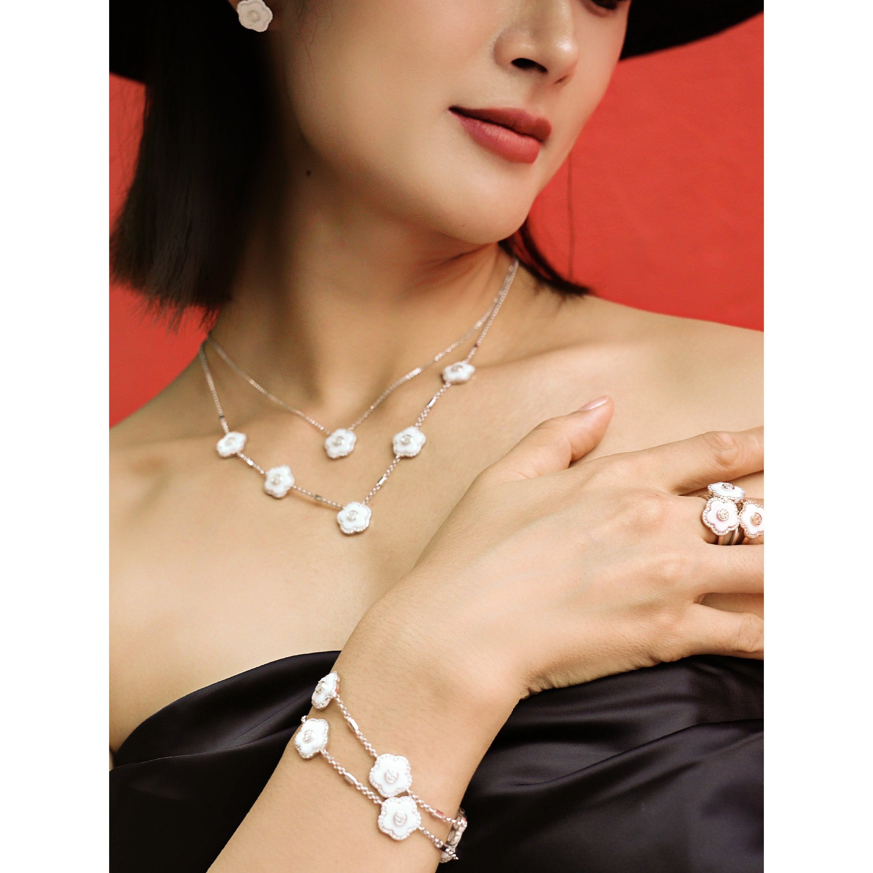 Classic Flower Necklace Brass 18k Silver Plating & White Ceramic 420-650mm with sliding clasp