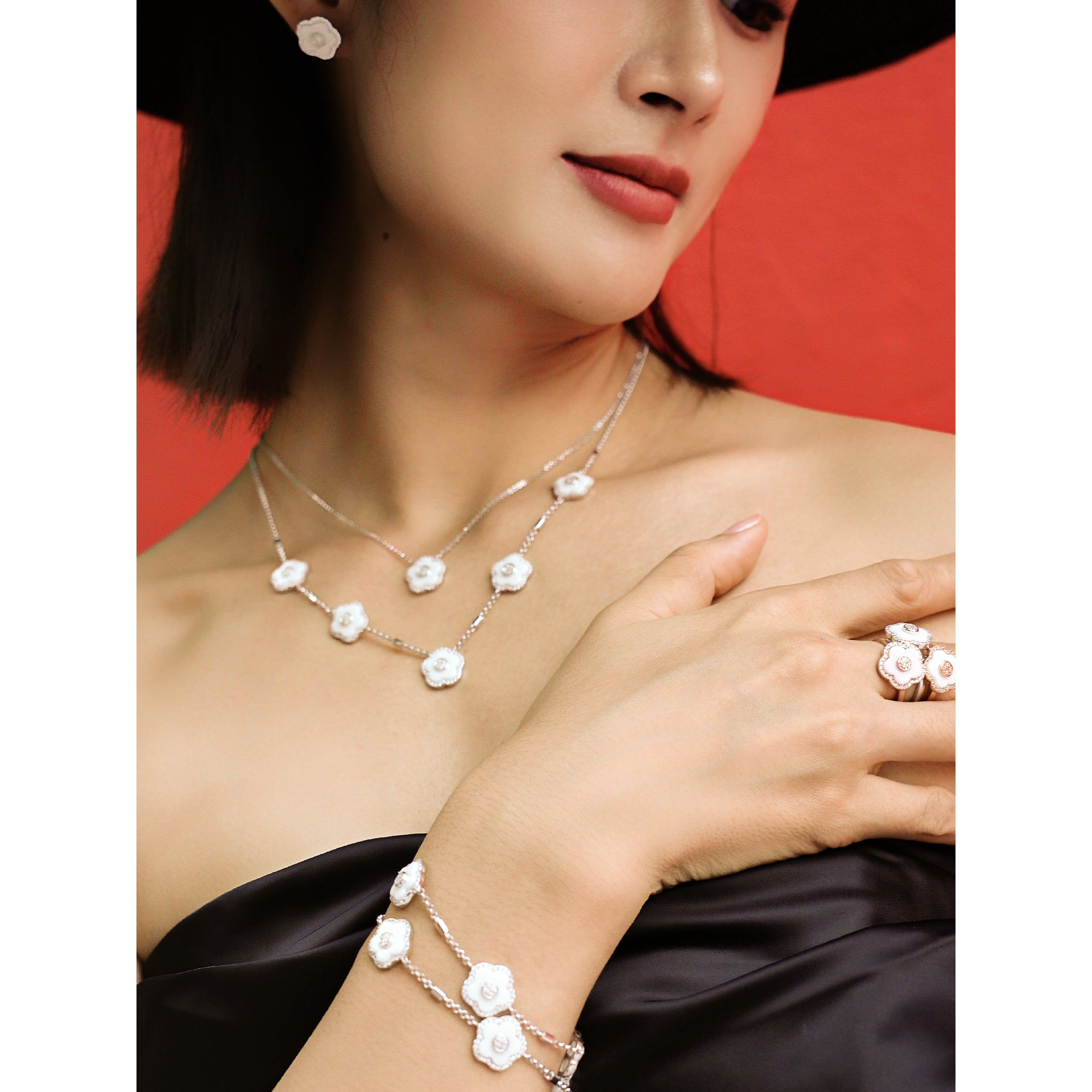 Classic Flower Necklace Brass 18k Silver Plating & White Ceramic 420-650mm with sliding clasp